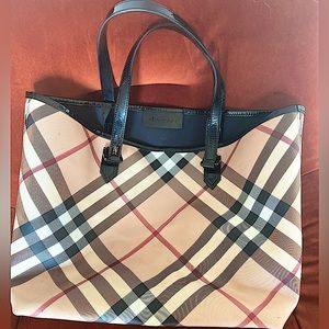 Classic Burberry Tote
